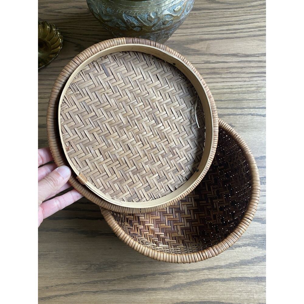 Vintage Woven Sewing Basket With Lid Round Vintage Basket - Picture 4 of 6